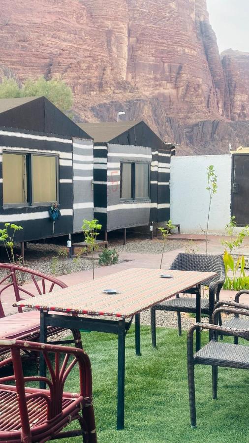 Wadi Rum Oryx Hostel & Tours Exteriér fotografie